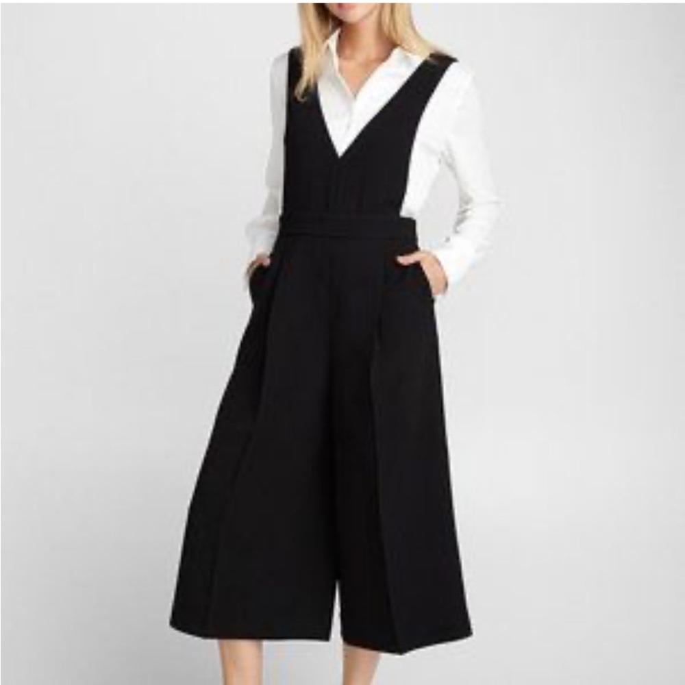 Simons Contemporaine Wide Leg Crop V-Neck Sleeveless Jumpsuit Black